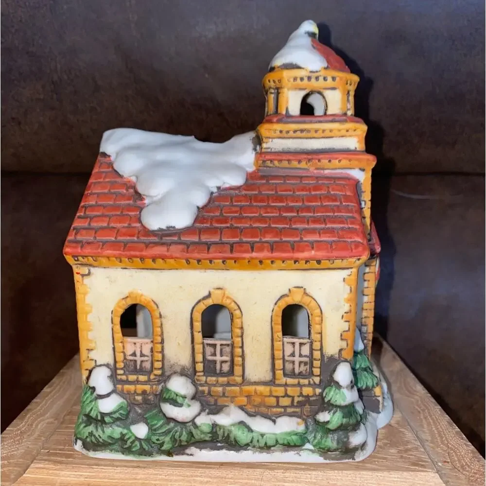 Vntge Lefton Hand-Painted Porcelain Church Snow Tree Fence Tea light candeholder